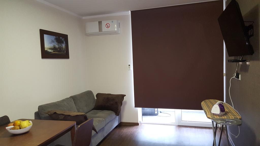 Mimino Apartment Deluxe First Line バトゥーミ エクステリア 写真